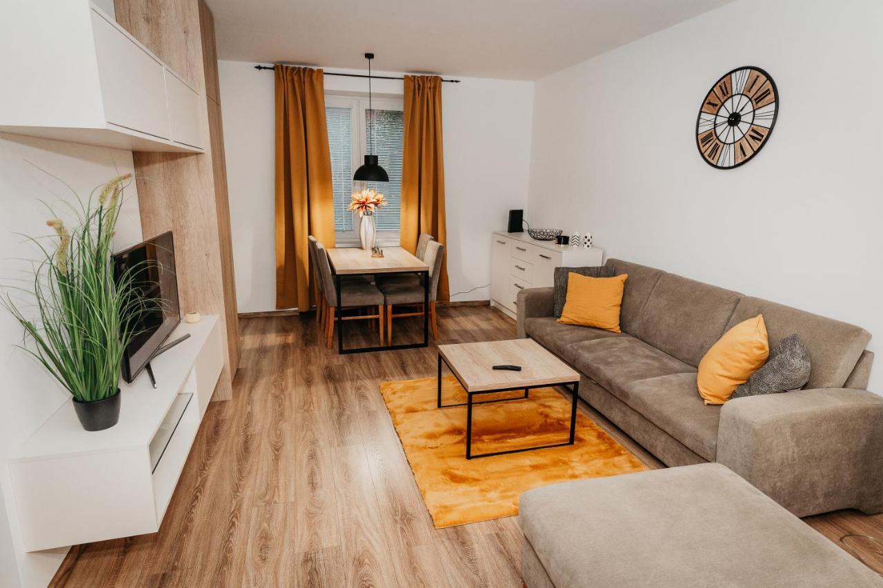 Old Town City Center Apartment 2 - Private Parking Included Kosice Exterior photo