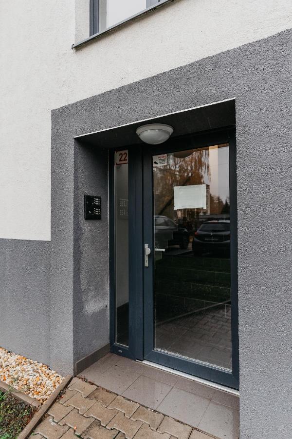 Old Town City Center Apartment 2 - Private Parking Included Kosice Exterior photo