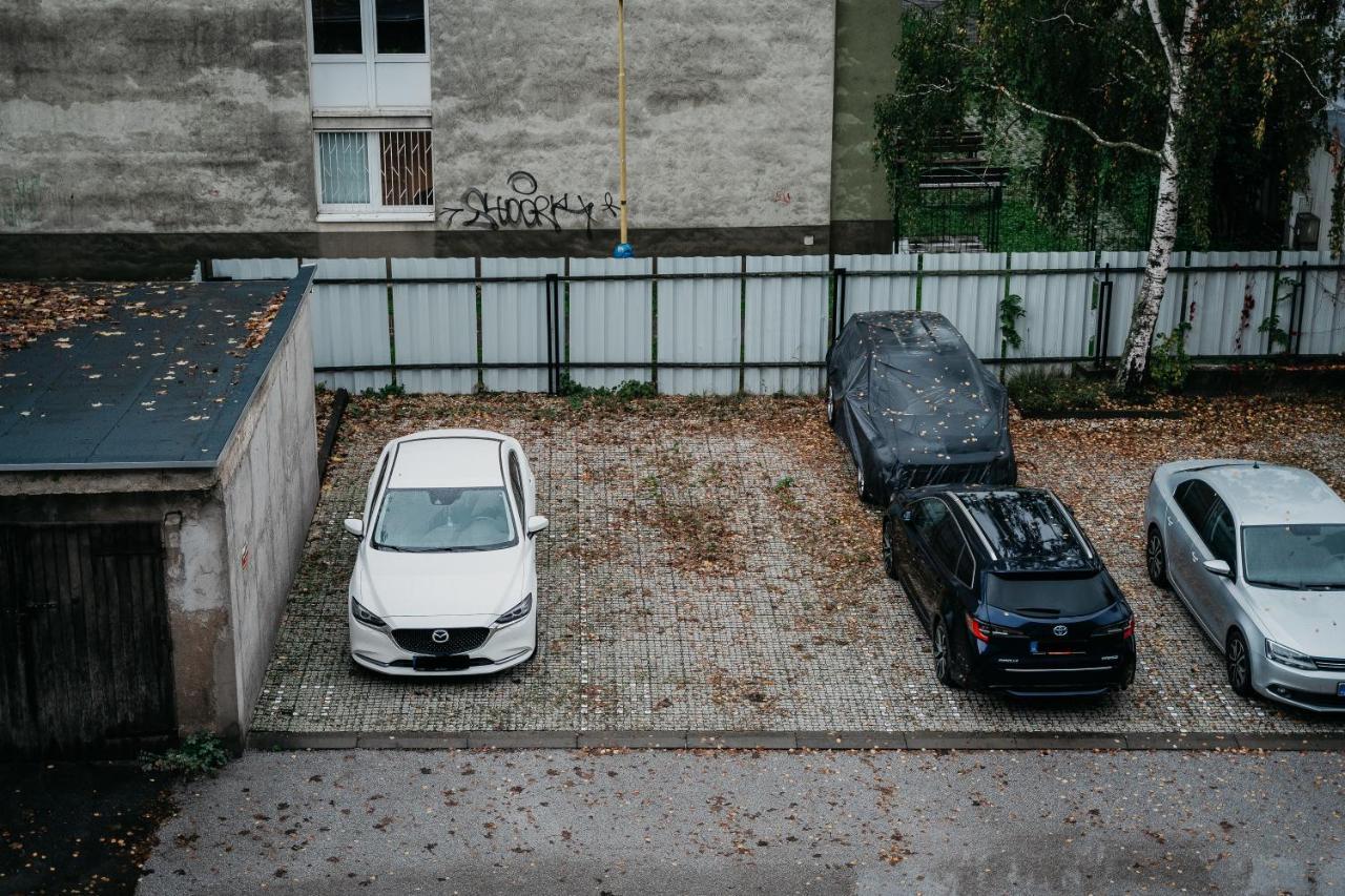Old Town City Center Apartment 2 - Private Parking Included Kosice Exterior photo