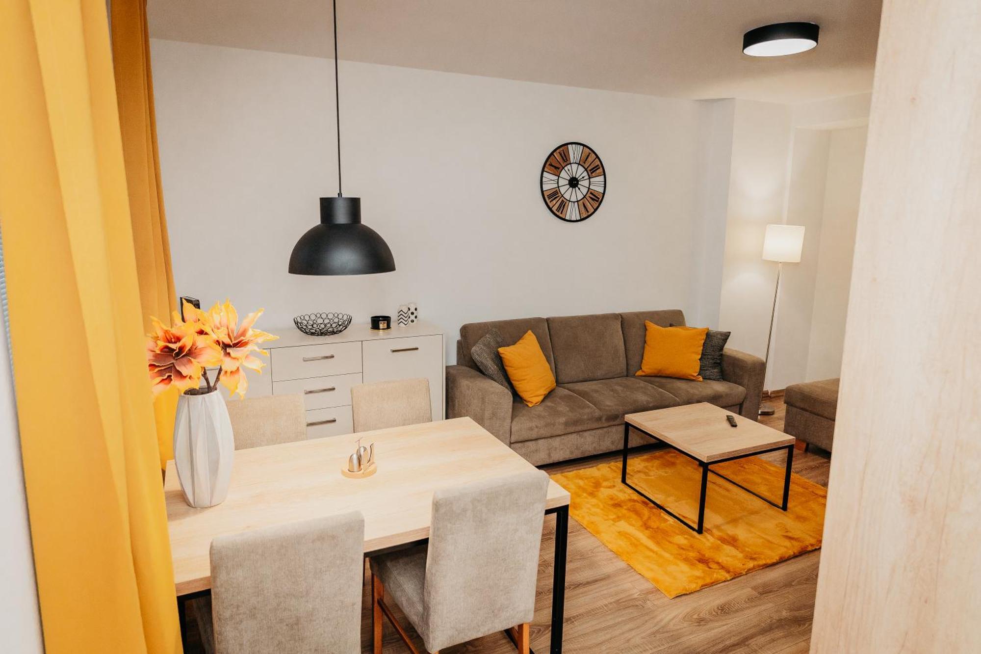 Old Town City Center Apartment 2 - Private Parking Included Kosice Exterior photo